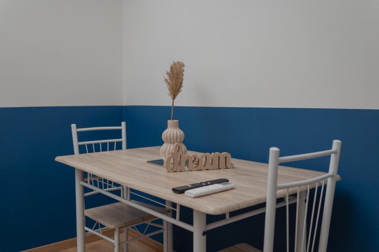 Sis Urban Apartments Athens Ngoại thất bức ảnh